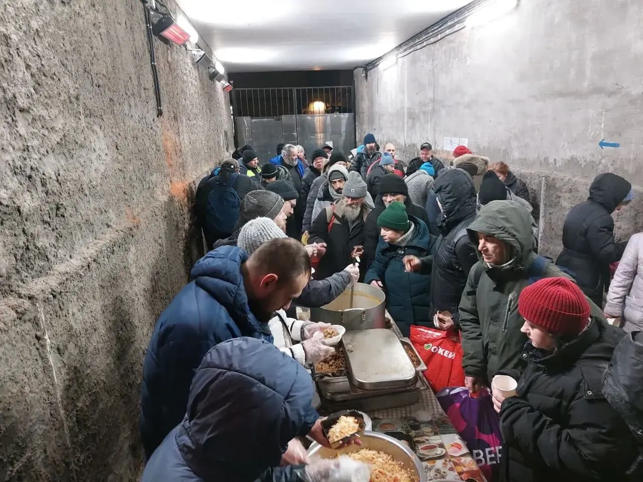 Предновогодняя помощь бездомным и малоимущим